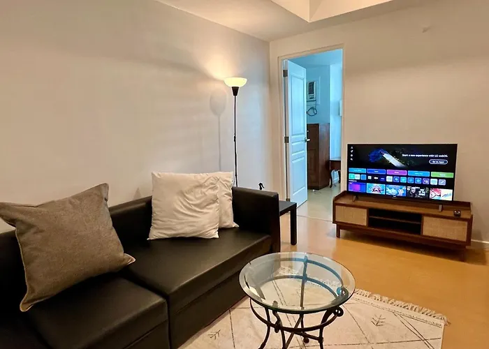 Charming 1-br In Bgc Apartment *