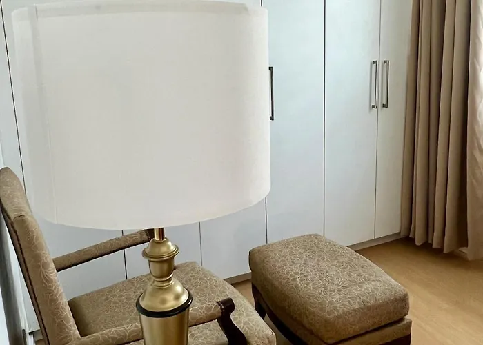 Charming 1-br In Bgc Apartment Manila